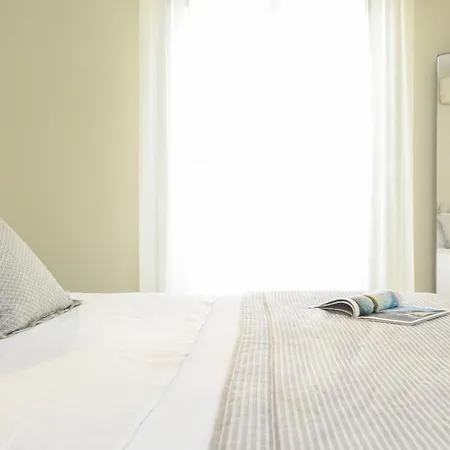 Lägenhetshotell Antony (adults Only)